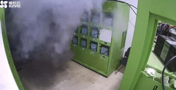 315特别报道：换电柜的“明火”与“隐忧”